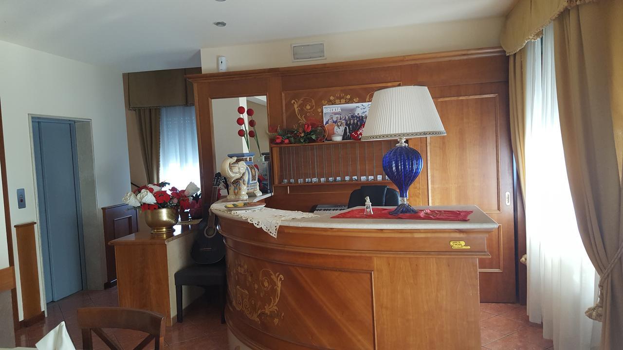 Hotel Ristorante Amalfitana Dello エクステリア 写真